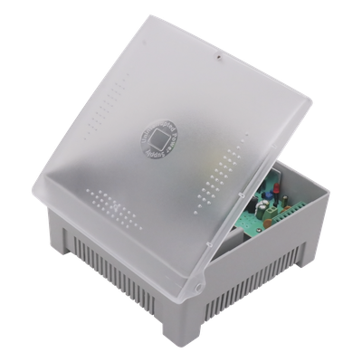 Fuente de Poder con Gabinete / 4 Salidas / 11-15 Vcc / 5 A / Entrada 96-264 Vca / Protección Sobrecorriente y Cortocircuito / LED Estado