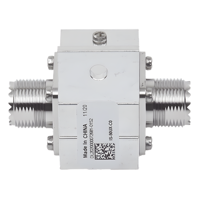 Protector RF Coaxial / Rango 1.5 a 700 MHz / Supresión 20 kA / Potencia HF 2 kW / Conectores UHF Hembra / Ceja Lateral