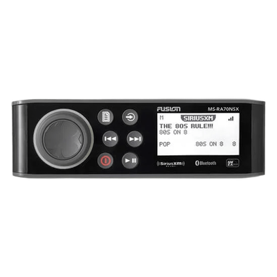 Sistema de Audio Marino / Pantalla LCD Monocroma 2.6" / Multi-Zone 2 Zonas / Potencia Pico 200 W / Bluetooth y ANT / IPX7 / Compatible SiriusXM y DAB+
